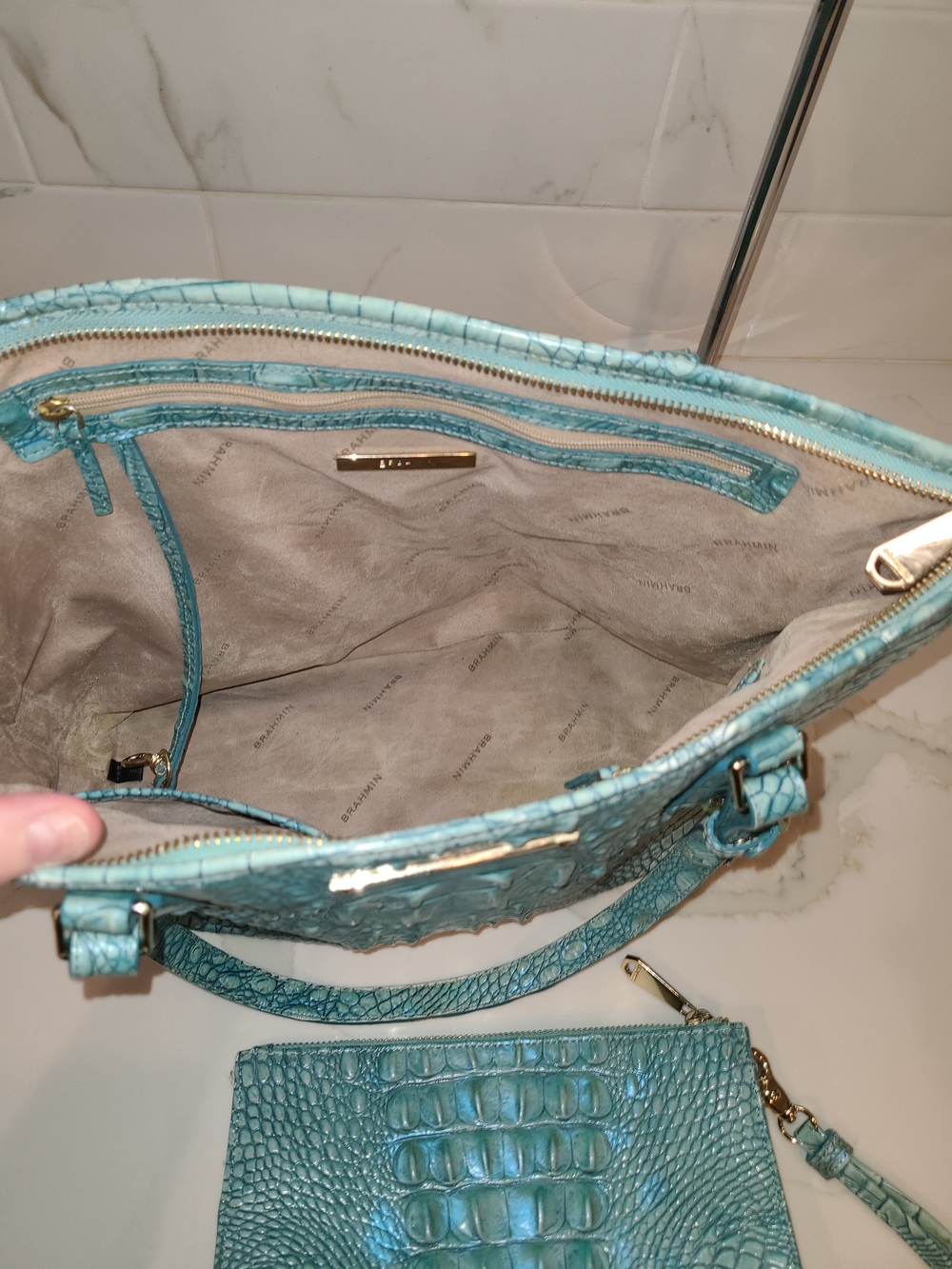 Brahmin Mineral Blue Medium Asher Tote With Matching Daisy Wristlet - Picture 7 of 12